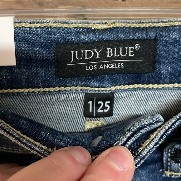 Judy Blue size 1/25 relaxed fit high waist medium wash distressed jeans - Picture 2 of 15